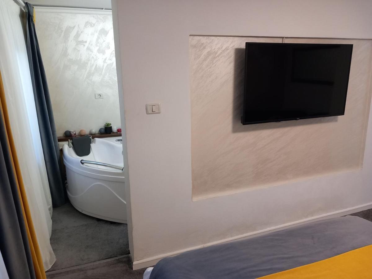Vila Davison Târgu Jiu Eksteriør billede